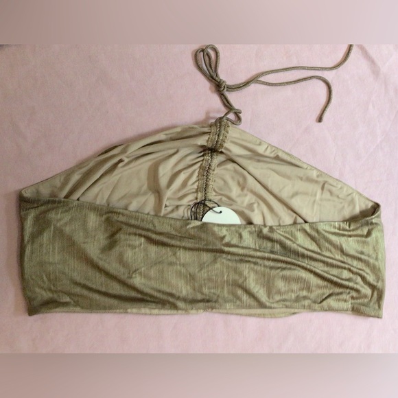 NWT REMI x REVOLVE Daniella Halter Top in Metallic Gold Size 4X - Picture 4 of 6